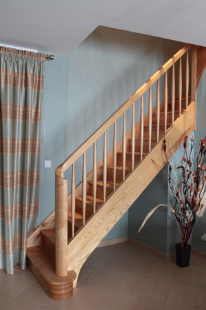 Escalier droit en frne